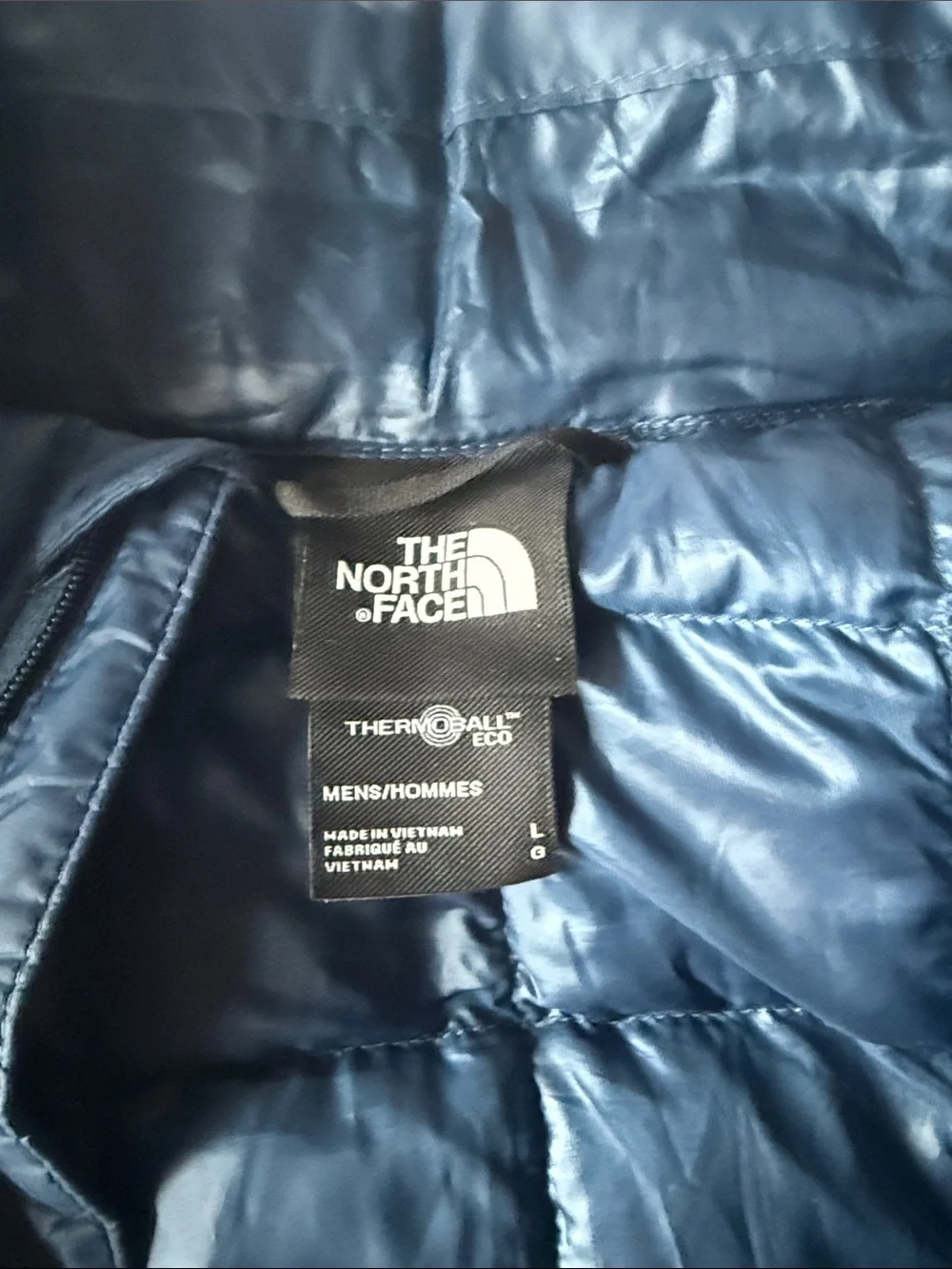 The North Face Men's Thermo Quilted Jacket sz L Blue.